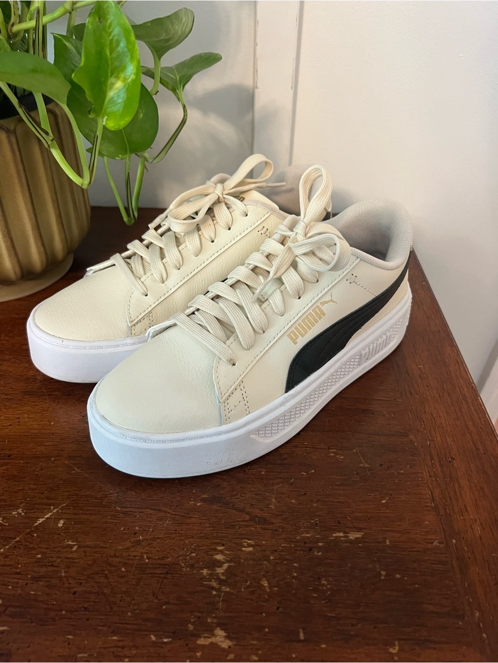 Puma Cream and Black Platform Lace-Up Sneakers size 7